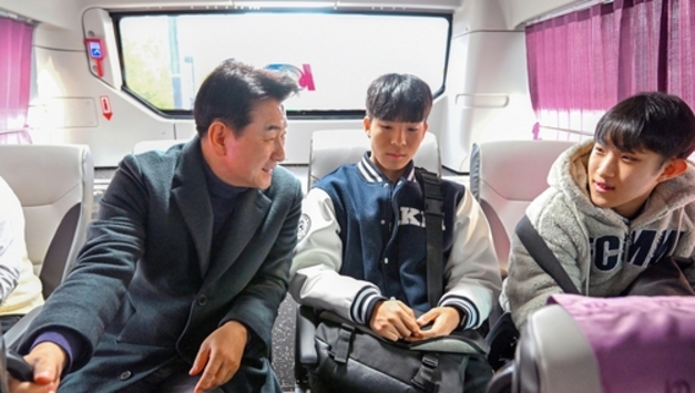 김동근 의정부시장, 확 달라진 학생 통학버스 탑승 현장 확인