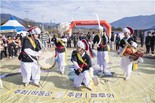 하동 논두렁 축구대회 "일반 축구에서 볼 수 없는 진기명기 다 있다"