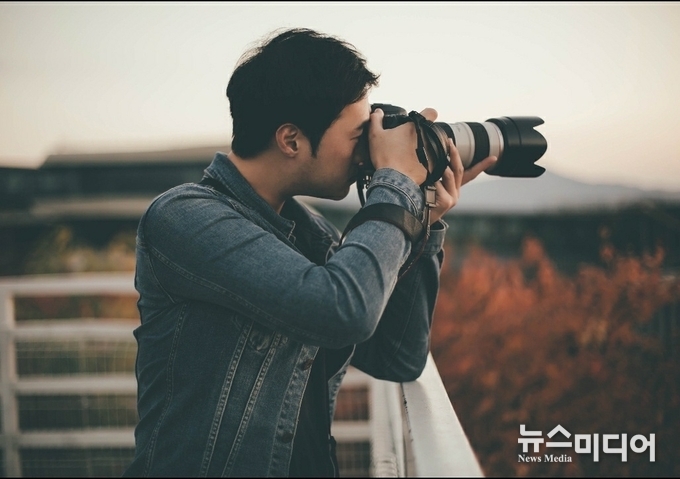 촬영중인 루시드 포토그라피 박재현 대표