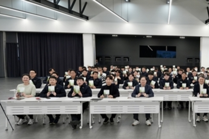 KGM 곽재선 회장, 임직원과 북 콘서트 갖고 소통 경영 행보