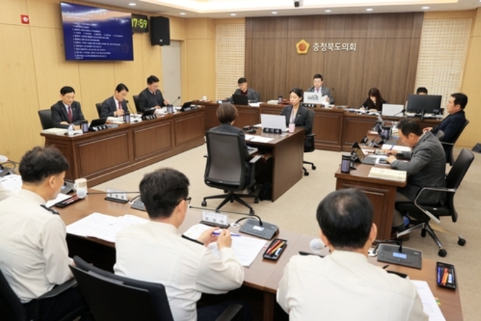충북도의회 건설환경소방위 "긴급·필수 사업 중심 추경 편성해야"